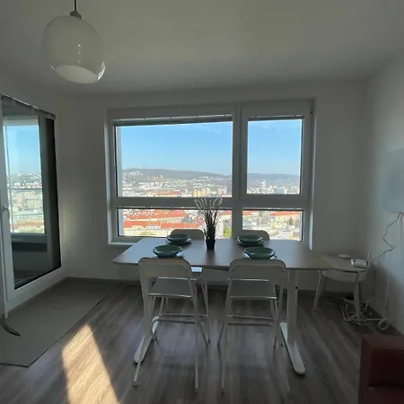 Apartmán With Panoramic View By The Hockey Arena Bratislava