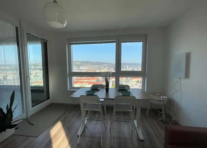 Apartment With Panoramic View By The Hockey Arena Pressburg