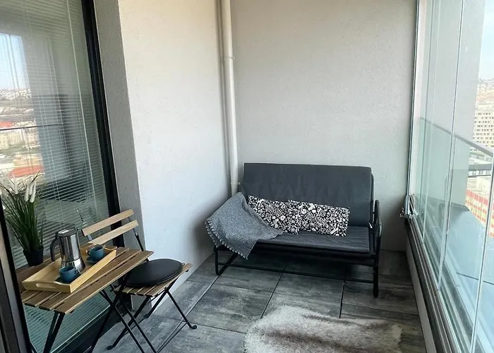 Apartment With Panoramic View By The Hockey Arena *