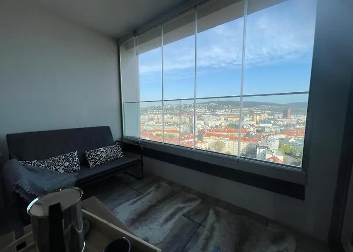 With Panoramic View By The Hockey Arena Apartment Pressburg