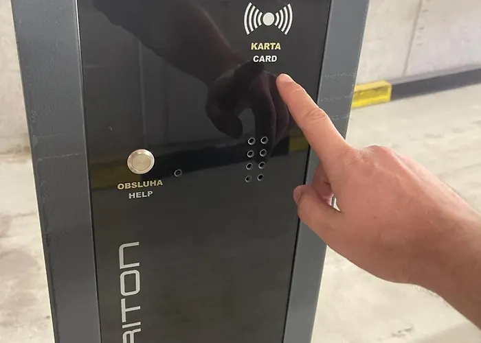 Apartment With Panoramic View By The Hockey Arena Pressburg