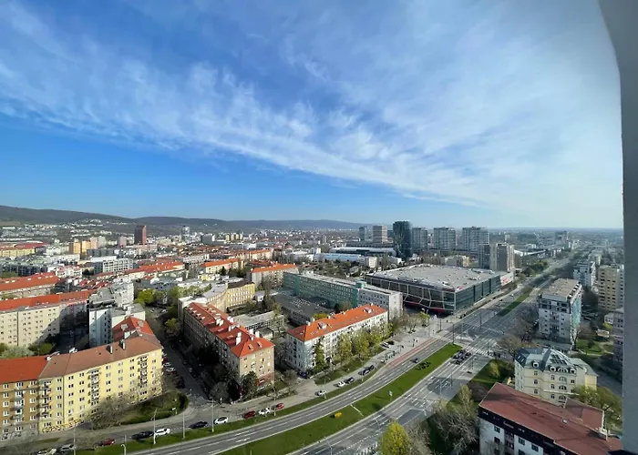With Panoramic View By The Hockey Arena Apartment Bratislava