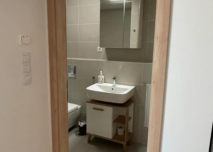 With Panoramic View By The Hockey Arena Apartman