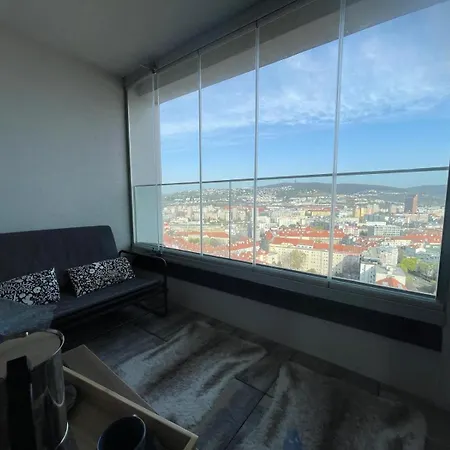 With Panoramic View By The Hockey Arena Appartement Bratislava